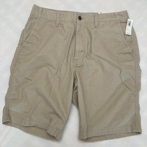 New with Tags Men's Old Navy Khaki Shorts Waist 36 with 10 Inseam at the Knee
